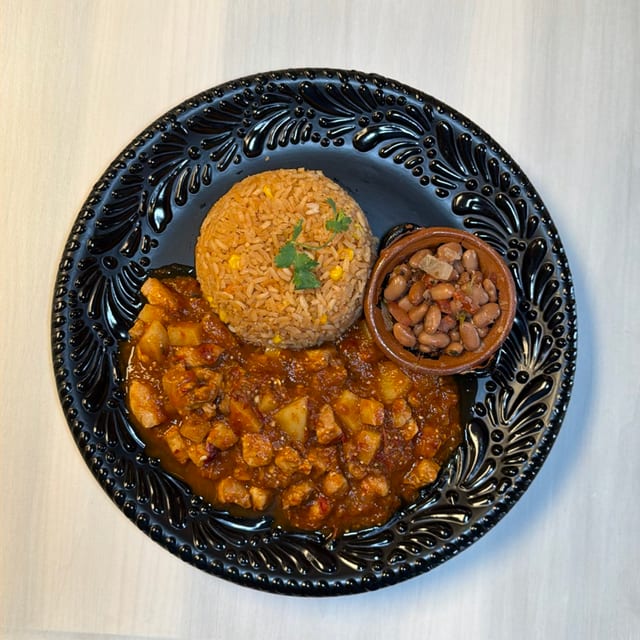 Guiso De Puerco Rojo.